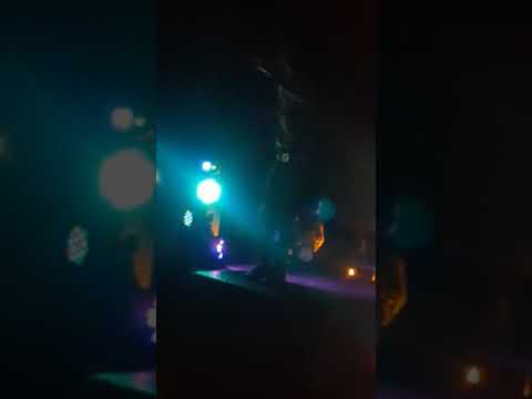 Disaneng Whitehouse Tarven during Jobe London  performance