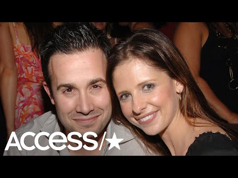 download lagu mp3 mp4 Jennifer Love Hewitt And Freddie Prinze Jr Married, download lagu Jennifer Love Hewitt And Freddie Prinze Jr Married gratis, unduh video klip Jennifer Love Hewitt And Freddie Prinze Jr Married