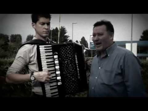 Mastru Pinu in: MUTTETTA CHIANOTA ti vitti facci bella a sa funtana