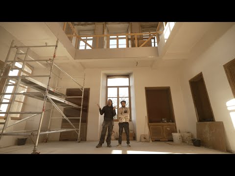 Finishing the Ceiling in the Convent Library
