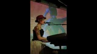 Ray Childish - Addicted