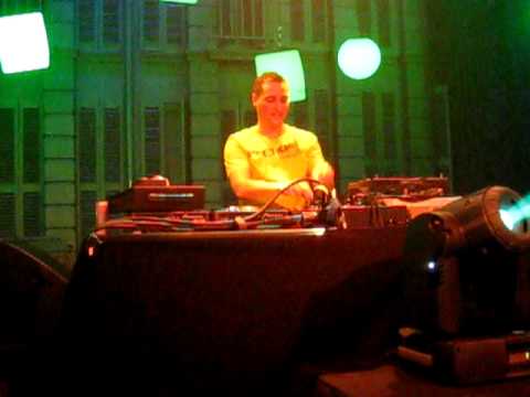 Luminosity Before the Energy 2010 (04-03 03h18) - Fast Distance