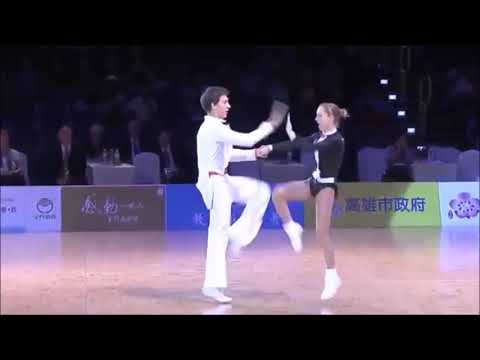 Спортивные танцы: рок-н-ролл (Sports dancing: rock and roll)