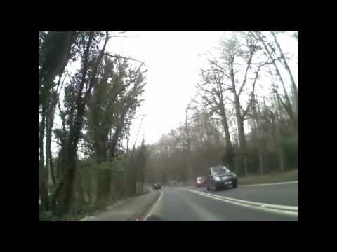 N620SMX overtakes on blind corner, double white lines