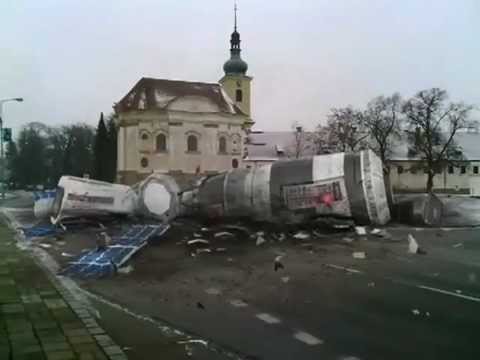 Pád družice ve Smiřicích