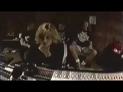 Producer Sylvia Massy in Sound City with Tool