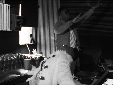 Richy Jay Ft. Rebecca Jean - Déjà loin (Lyrics Visualizer)