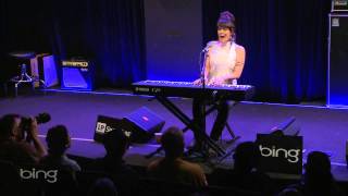 Beth Hart - Caught Out In The Rain (Bing Lounge)