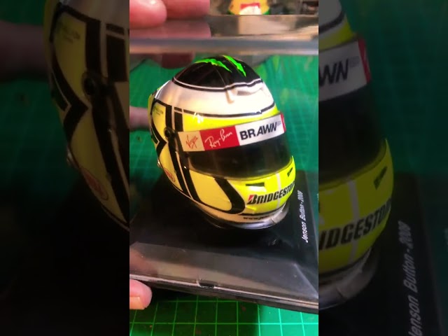 Vídeo relacionado con OPO 10 - Casco de Fórmula 1 Compatible con Ferrari F1: Jean Alesi 1995 - Escala 1/5 - CAS11