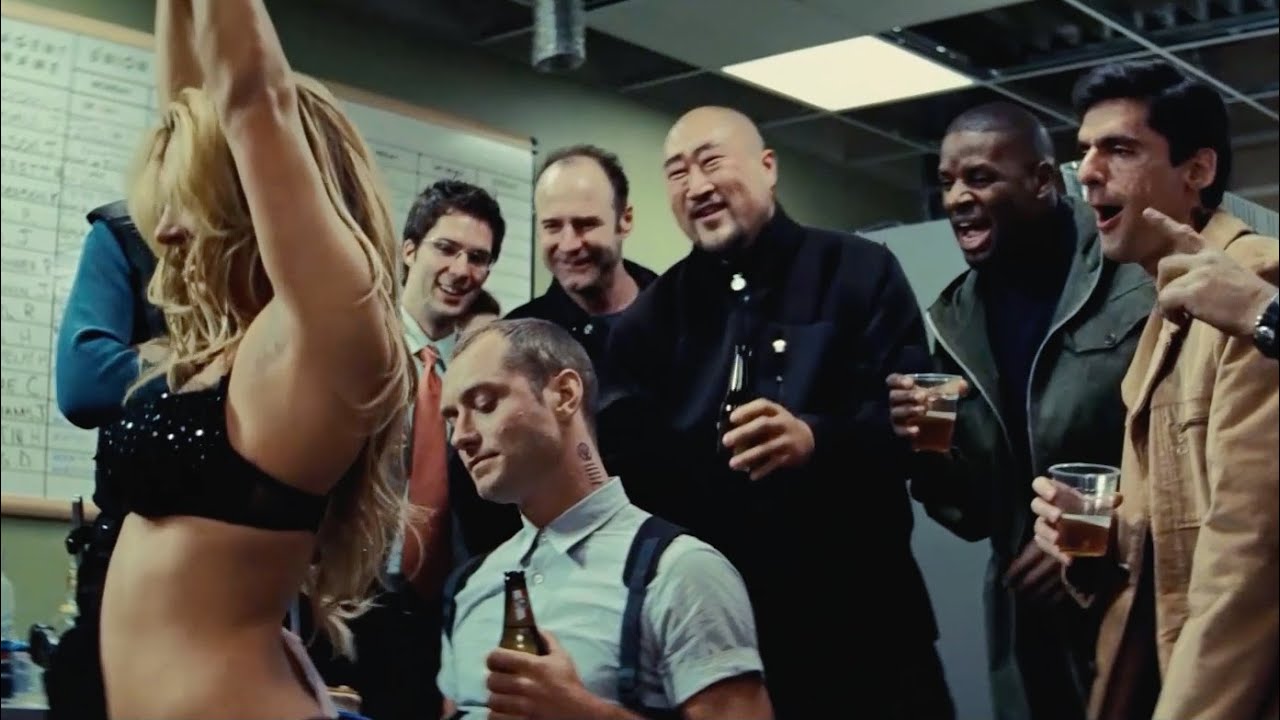 The artificial organs of the super-strong body are purchased on credit - Movie Recaps