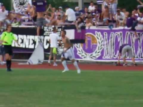 Supporter-footballer scores crazy first goal for ASU Poli in Liga 5 Romania