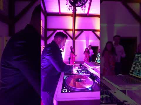 Fake ending FTW!! #weddingdj