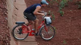 preview picture of video 'La vie pratique Luang Namtha Laos une ballade a vélo Tour du monde'