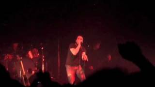 SAEZ Des p&#39;tits sous - concert au Zenith de Paris 5 mai 2010