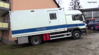 preview picture of video 'Polizei-LKW festgefahren - Siegen - 27.02.2015'