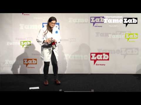 FameLab 2014 - Siegerin Karina Pombo-Garcia in Kassel