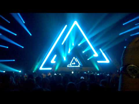 Opening Sem Vox - Don't Let Daddy Know - Ziggo Dome Amsterdam 8 March 2014