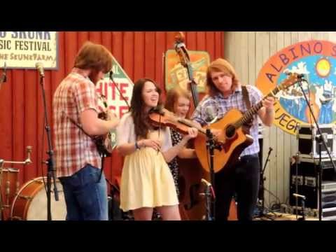 The Barefoot Movement at 2014 Spring Skunk -- Tobacco Road