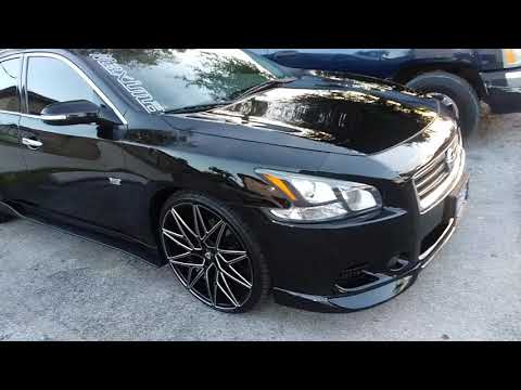 nissan maxima on 22s