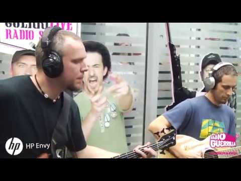 "Rezist" / Implant pentru refuz / Guerrilive Acoustic Session