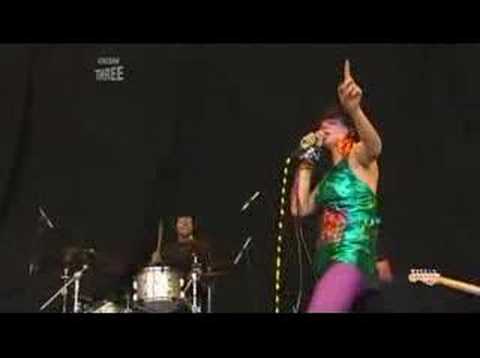 Yeah Yeah Yeahs - Gold Lion (Live Reading 2006)