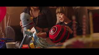 Plastic Flowers – How Can I (Music Video)