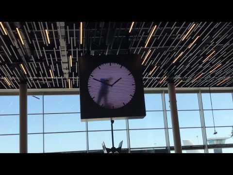 Une horloge très originale à l’aéroport d’Amsterdam