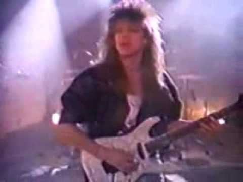 220 VOLT. - Love is all you need [Official Music Video] HQ