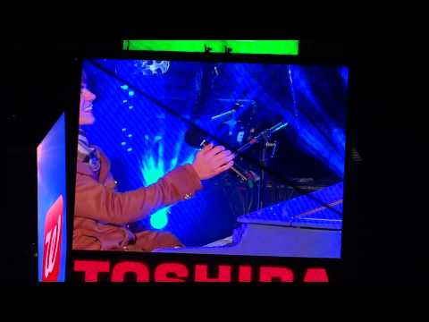 Justin Bieber feat. Carlos Santana  "Let It Be" New Year's Eve Times Square