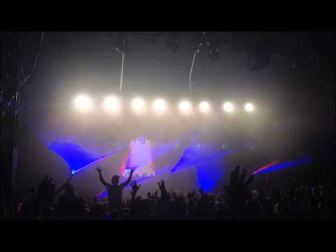 Alesso live Scars For Life at Creamfields 2014 (DEPARTURES Stage) [ENG]