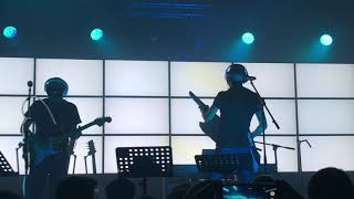 LA CASA AZUL - Todo vuela