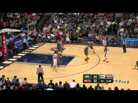 Gerald Green Soars, then Throws Down the Insane Alley (Bucks 3/12/12)