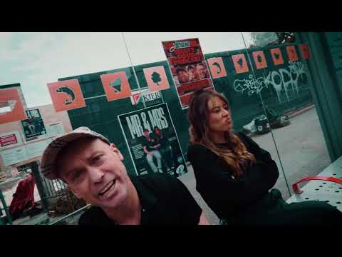 The Wee Man - Mr & Mrs