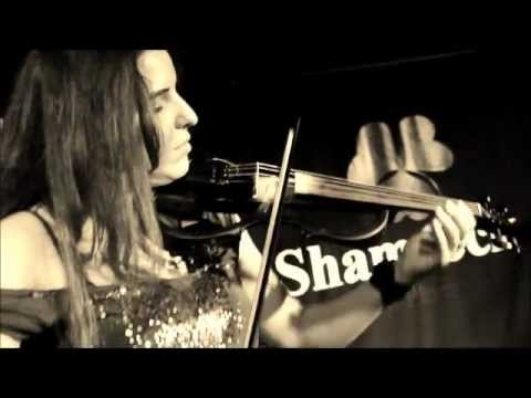 FYRE! Alejandra Burgos en Shamrock Palma. ROCKALOCA 2013 -2