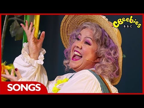 CBeebies Songs | The Snow Queen | Summer Witch