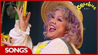 CBeebies Songs | The Snow Queen | Summer Witch