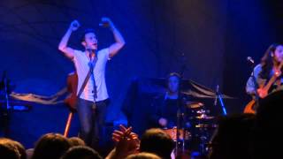 Kris Allen Out Alive/Young Love (Paul Simon). Minneapolis
