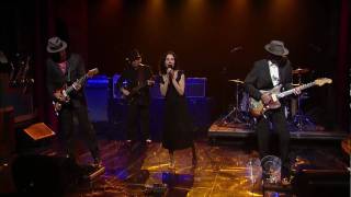 PJ Harvey & John Parish - Black Hearted Love (06/12/09 - Letterman) HD