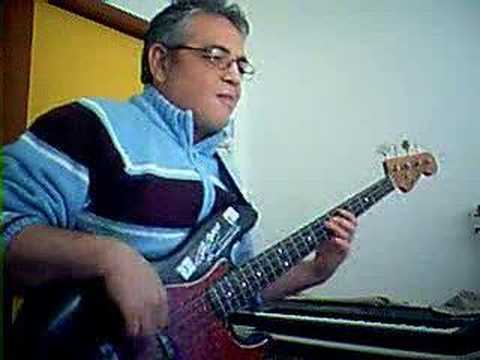 Paolo Pelella bass player