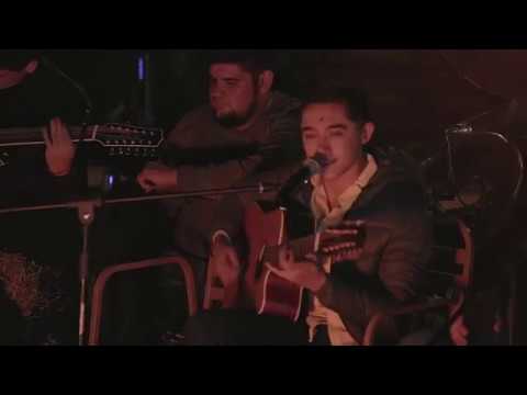 Ponchito El De La Lima (En Vivo) - Los Amigos Del Requinto, Jesus Urquijo, Hector Rubio