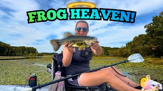 Fishing A Lake COVERED In Lily Pads! (Frog Heaven)