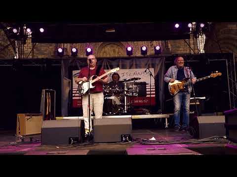 Buty - Ucte se (United Islands, 2018)