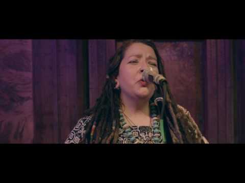 Nina & The Buffalo Riders- Been Hurt Acoustic (Live at 20 Front Street)