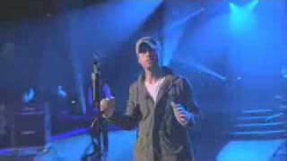 Enrique Iglesias feat Sean Garrett - Away (Live)