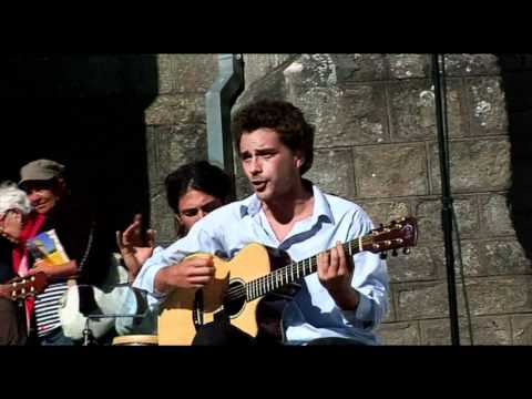 download lagu mp3 mp4 Label Bleu, download lagu Label Bleu gratis, unduh video klip Label Bleu