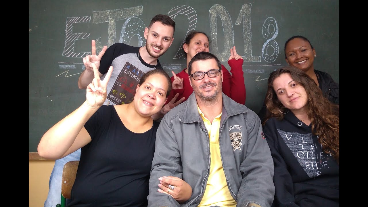 A importância da educação para jovens e adultos (EJA) - Projeto ARQINOVAESCOLA