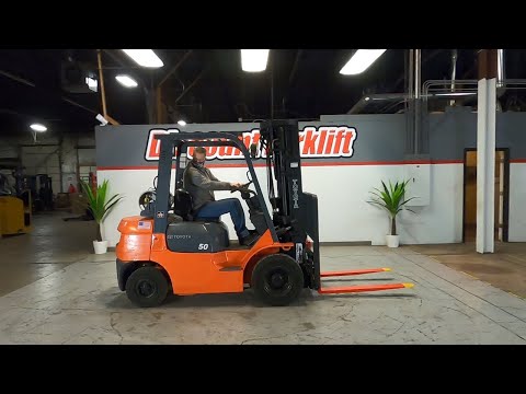 TOYOTA 7-Series 7FGU25 5,000lb LP (Propane) #9853 - Forklift For Sale