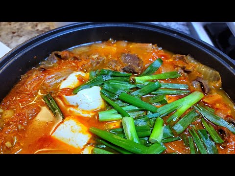 Cold Weather Comfort Food | Kimchi Jjigae EASY + #recipe