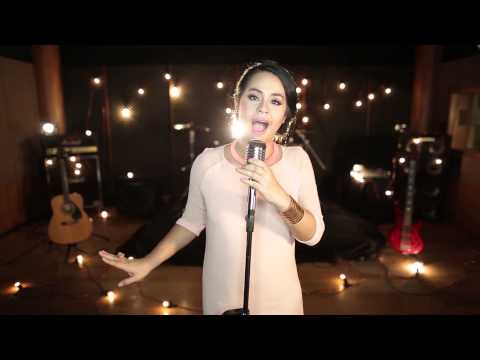 Andita - Wanita Ingin Diingini (Official Music Video)