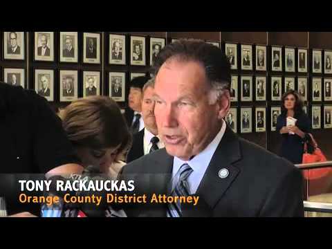 Officers plead not guilty in death of Kelly Thomas - 2012-07-13